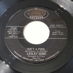 Lesley Gore 45 RPM -  She's A Fool / The Old Crowd - Mercury VG Rock '63